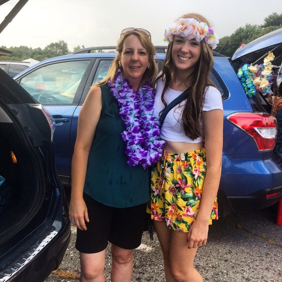 High waisted hawaiian floral shorts - Picture 3 of 3